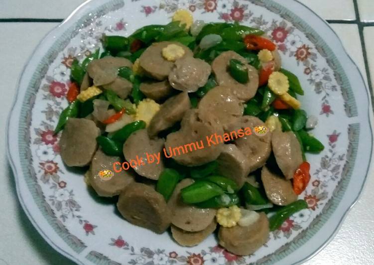 Bagaimana Menyiapkan Tumis Bakso+Buncis+Baby corn 🌽, Bisa Manjain Lidah