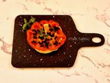Pintxo mediterraneo con origano fresco e perle di balsamico