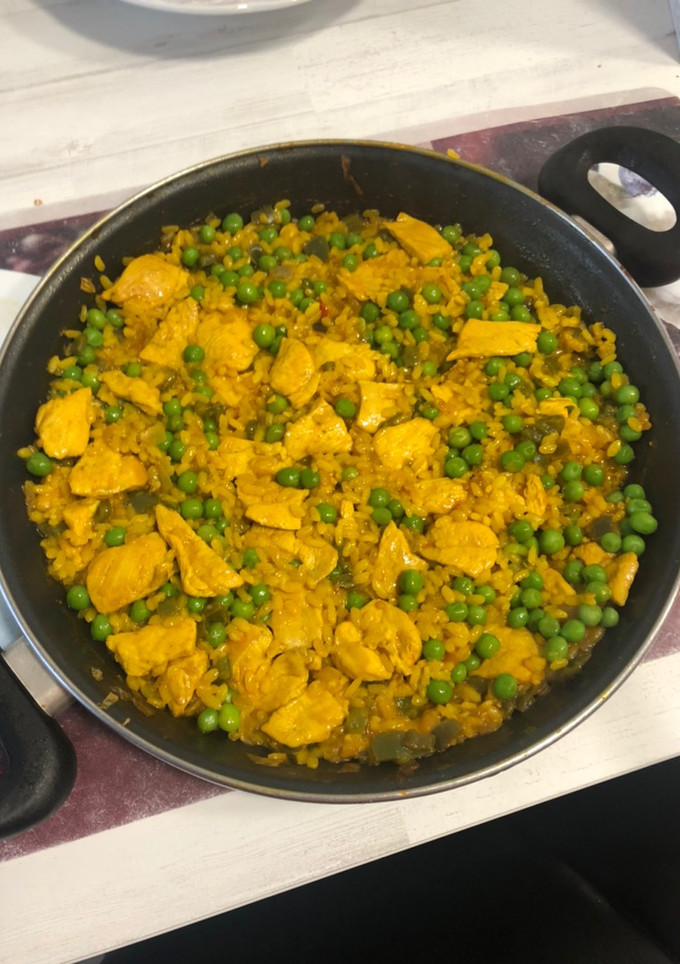 Una foto de Arroz con pollo