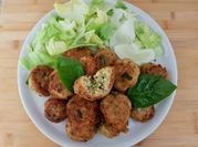 Una foto di polpette di pane