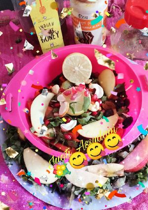 A picture of Detox Salad Bowl 🥒🥝🍯😋🥝🥝😋.