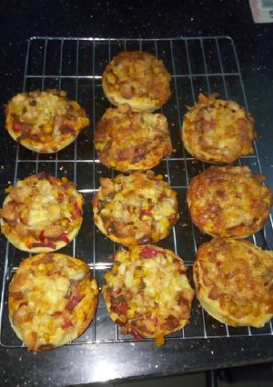 A picture of Mini pizza.