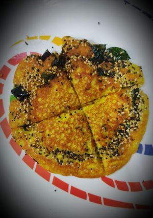 રવા નો હાંડવો (Rava Handvo Recipe In Gujarati) રેસીપી મુખ્ય ફોટો
