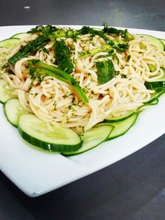 A picture of Herbed spaghetti salad.