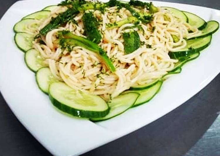 Herbed spaghetti salad