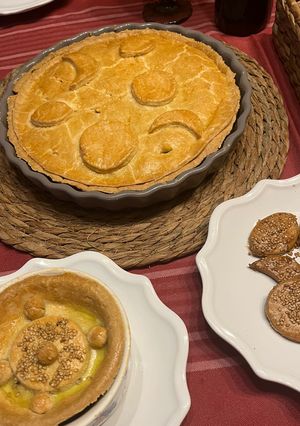 Una foto de Pastel de Pollo con Relleno Mediterráneo y Masa Quebrada de Espelta !!!!