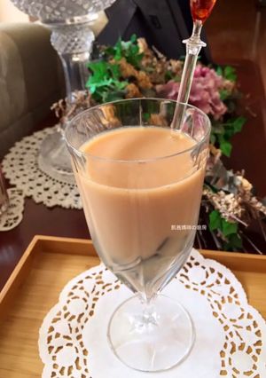 A picture of Iced Coffee Jelly Milk Tea.