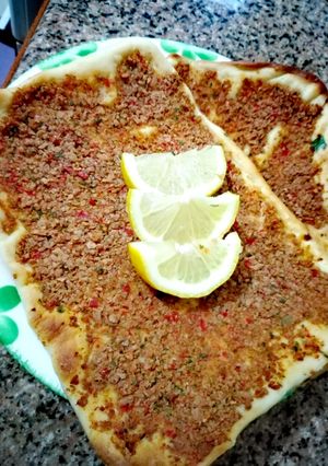صورة لوصفة صفيحة اللحم او لحم بعجين على الطريقة التركية 👍