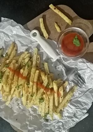 ફ્રેન્ચ ફ્રાઈઝ (French Fries Recipe In Gujarati) રેસીપી મુખ્ય ફોટો