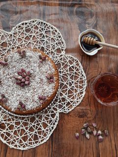 عکسی از دستور کیک رژیمی شیره انگور🍇