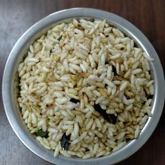 A picture of Masala Puffed Rice.