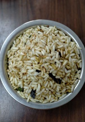 A picture of Masala Puffed Rice.