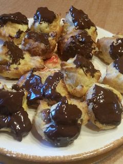 Csokoládés profiterol /Schokoladen Profiterole recept fotója