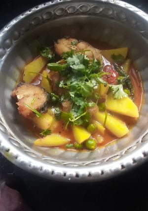 পোনা মাছের ঝাল।(pona macher jhal recipe in bengali.) রেসিপির প্রধান ছবি