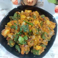 A picture of Achary masala ladyfingers potato.