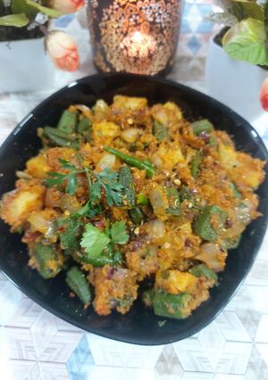 A picture of Achary masala ladyfingers potato.