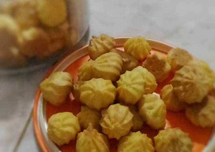 Soes Kering Keju