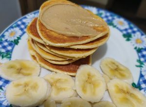Una foto de Panquequecas de yogurt griego 😋