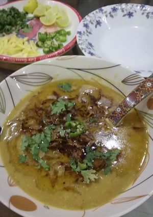 A picture of Haleem.