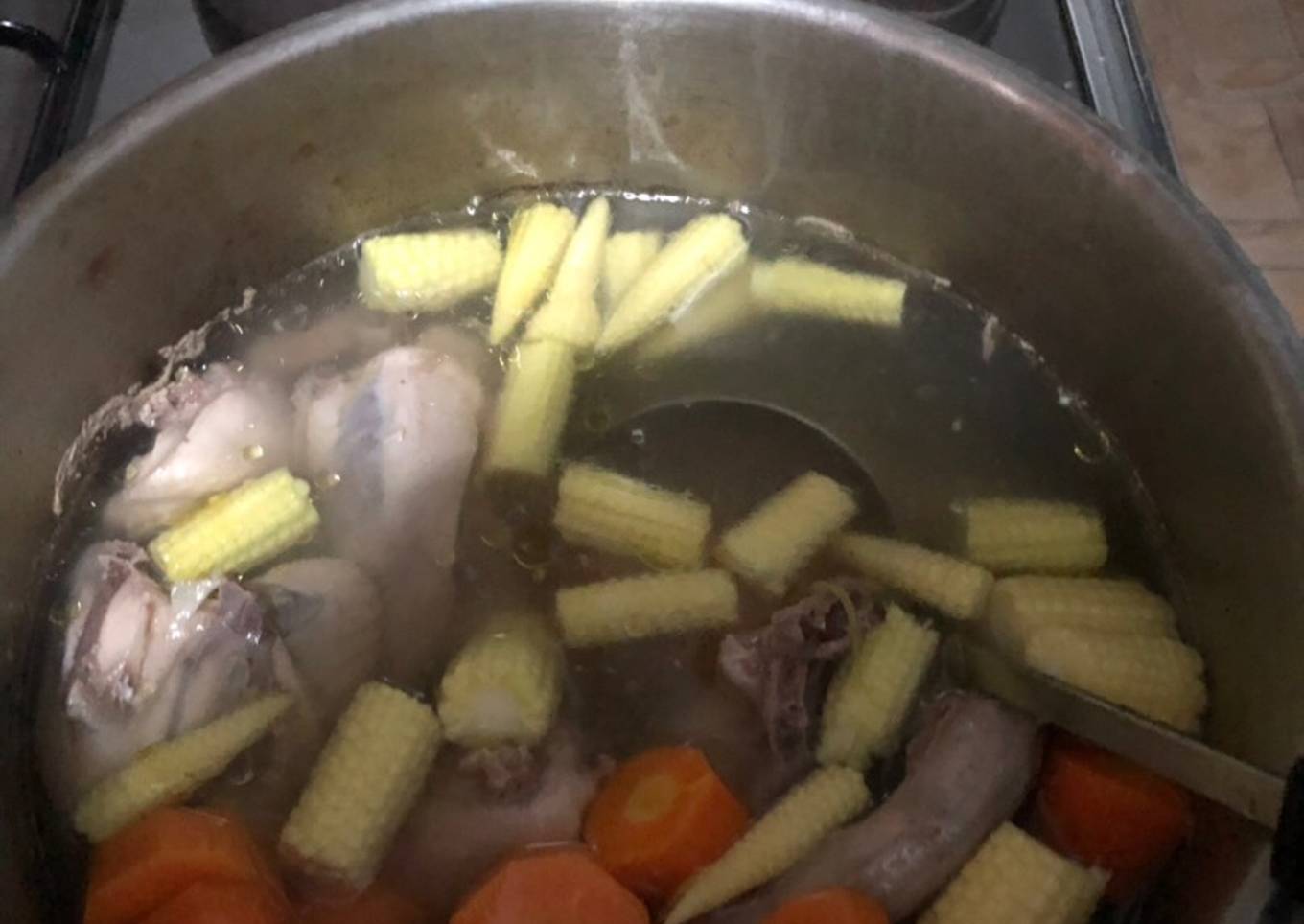 Sup ayam jagung muda