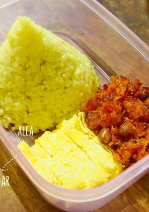Foto resep Nasi kuning ricecooker super simple