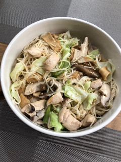蔬菜雞丁炒麵 的食譜成品照片
