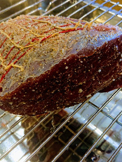 A picture of Garlic Roasted Beef.