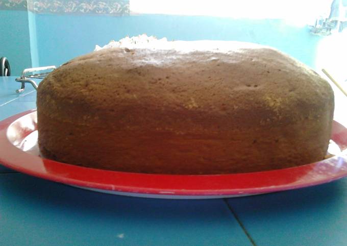 Bizcocho esponjoso, que puedes convertir en torta 3 leches o rellenarla y  decorarla para un cumpleaños Receta de Hinyemirt- Cookpad
