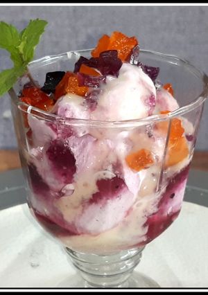 A picture of Blueberry ice cream.
