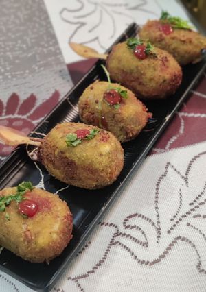 A picture of Cheese vegetable lollipop.