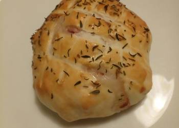 How to Prepare Yummy Ham and cheese pie veggie option if you want