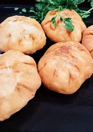 A picture of Chicken kachori.