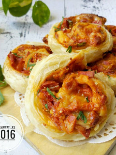 Foto resep Puffpastry Pizza Rolls