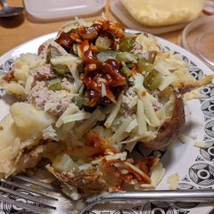 A picture of Baked jacket potatoes.
