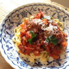 A picture of Spaghetti & Meatballs with Chunky Veggie Tomato Sauce.