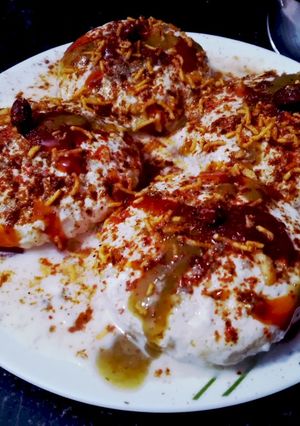 मिक्स दाल स्टीम दही भल्ले(Mix daal steamed dahi bhalle recipe in Hindi) रेसिपी मुख्य फोटो