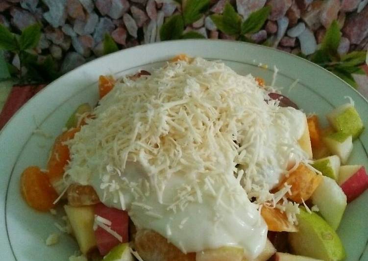 Cara Gampang Membuat Salad buah Anti Gagal
