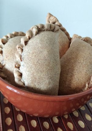 Una foto de Empanadas de viernes santo, de atún, integrales 🥟🥟 😋