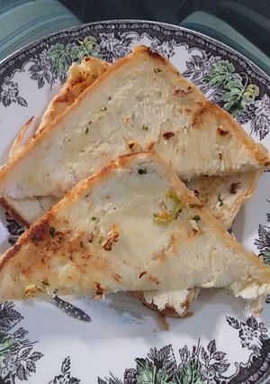 A picture of Butter Chili Garlic Toast.