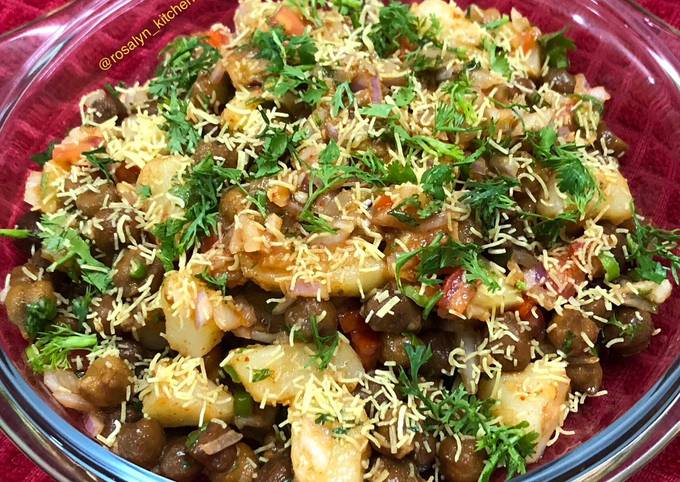 Savory Chana-Aloo Chaat