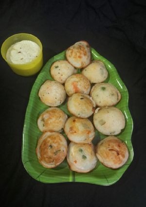 રવા અપ્પમ (Rava Appam Recipe In Gujarati) રેસીપી મુખ્ય ફોટો