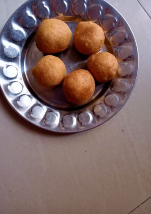 A picture of Dry fruit kachori.
