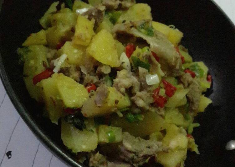 Bagaimana Membuat Kentang daging tumis bumbu india Anti Gagal