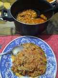 Arroz con pollo desmenuzado (plato principal)