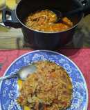Arroz con pollo desmenuzado (plato principal)
