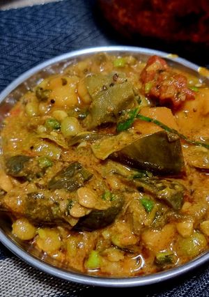 A picture of Rasa valu Undhiyu.