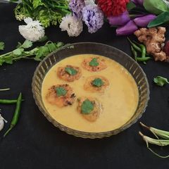 A picture of Punjabi pakora kadhi.