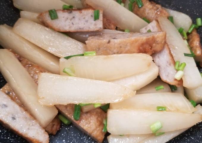 Steps to Make Homemade Chinese Stir-fried Fish Cake with Radish 蘿蔔炒魚鬆