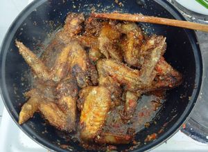 Gambar SAMBAL BALADO AYAM GORENG KETUMBAR (CORIANDER FRIED CHICKEN BALADO CHILI SAUCE)