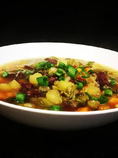 Una foto de Sopa deliciosa de boniato, habas con vaina y frijoles